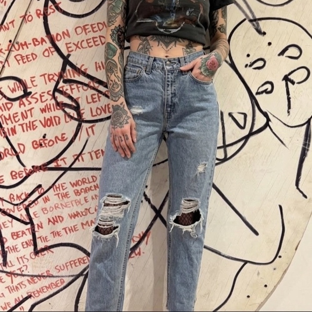 Vintage 90s Distressed Levi’s Jeans 26x27 Made In USA